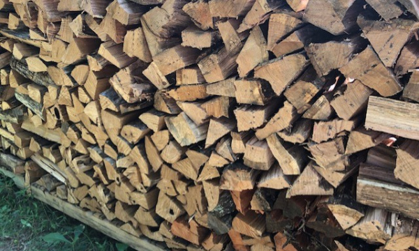 1/2 Rick (4'x4'x16", 1/6 of a cord)  seasoned mixed hardwood